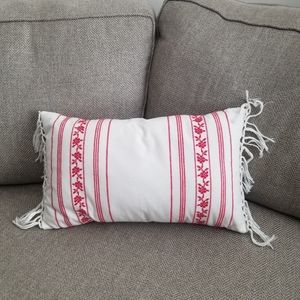Throw pillow